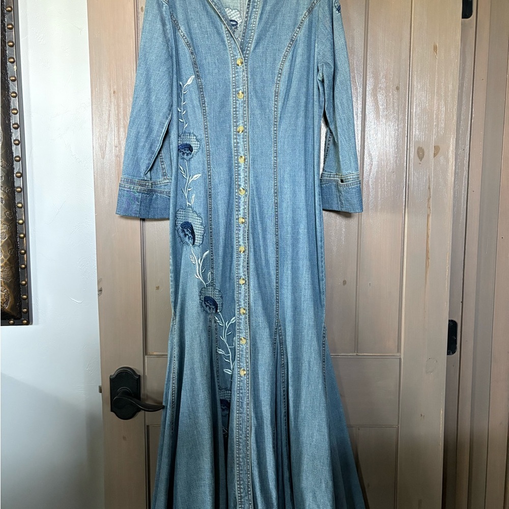 Blue Denim 3/4 Sleeve Dress with Elegant Design